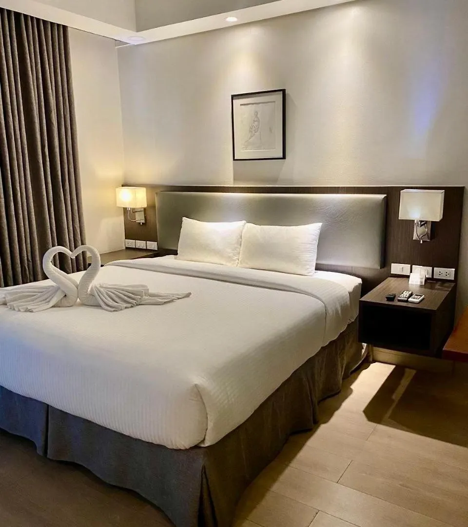 Aura Luxe Stays At Bcct Manila